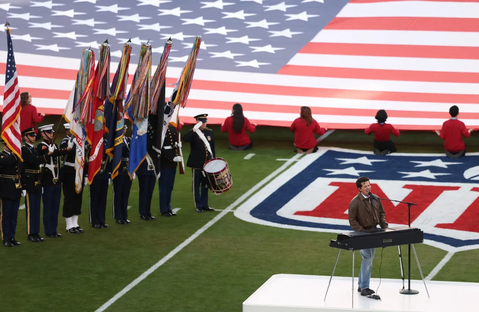 TV antennas and Super Bowl rehearsals: How prediction market traders seek an edge