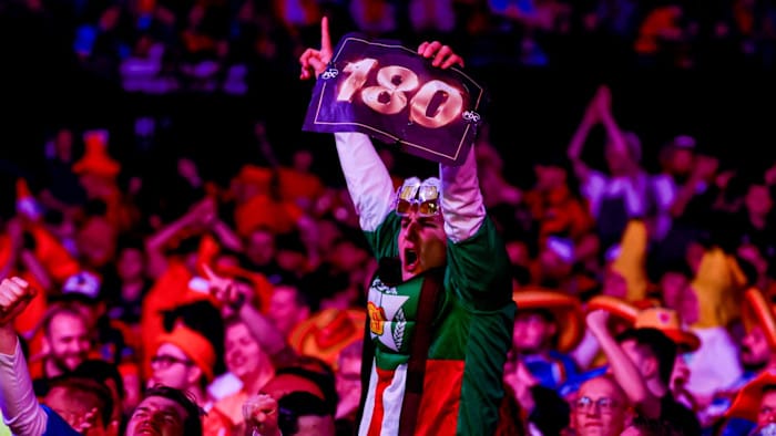 Short sellers reap more than $2.3bn profit betting against gambling companies
