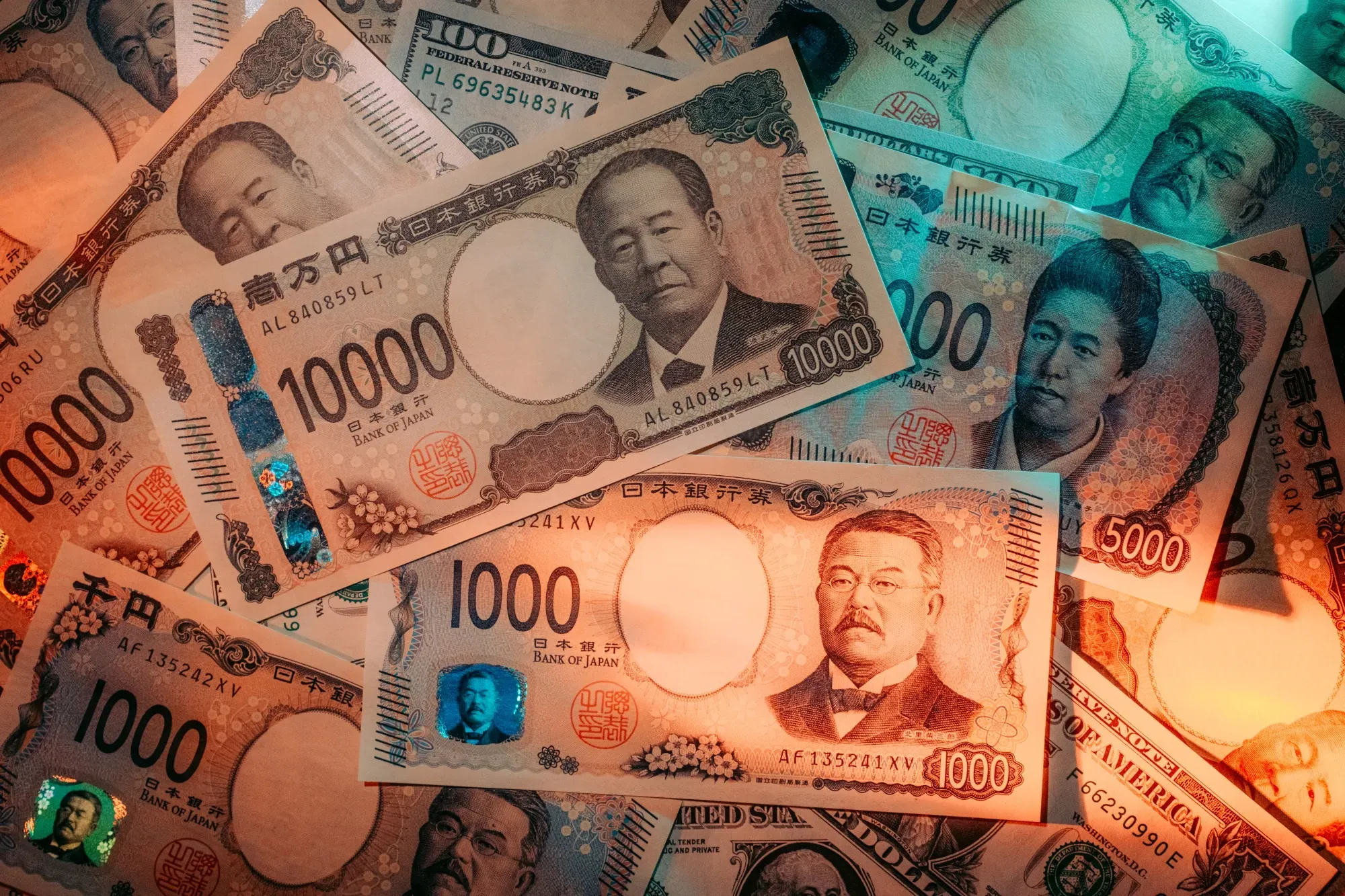 Macro & Micro Compass - Yen Short Bets Jump to Nine-Year High as Carry Trade Revives