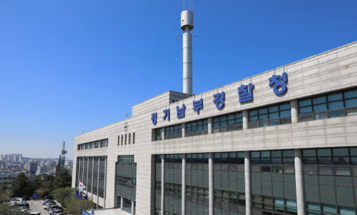 Breaking News - Korean Investors accusing Samsung & SK Hynix CEOs Breach Over Performance Bonuses?