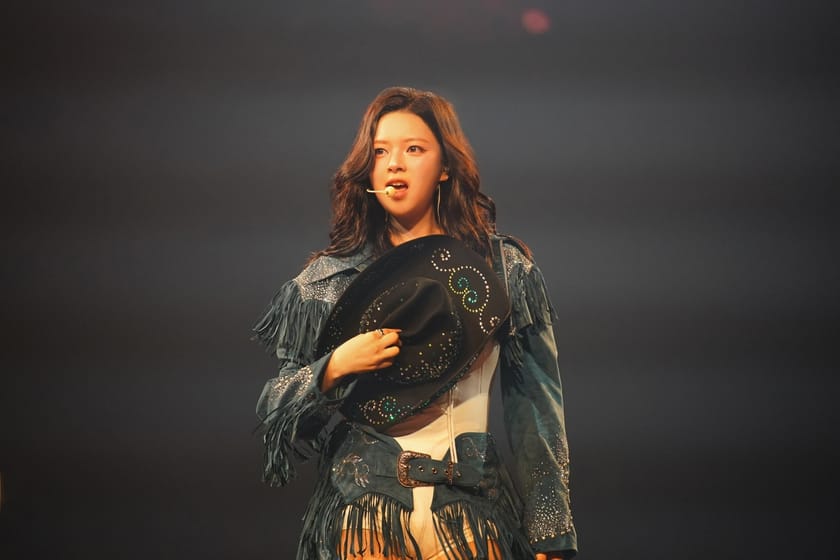 Twice's Jeongyeon in talks with Byeon Woo-seok's agency
